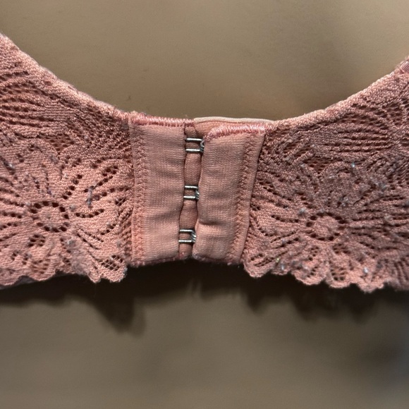 Aerie Pink Full-Coverage Bra with Molded Cups - Picture 4 of 7